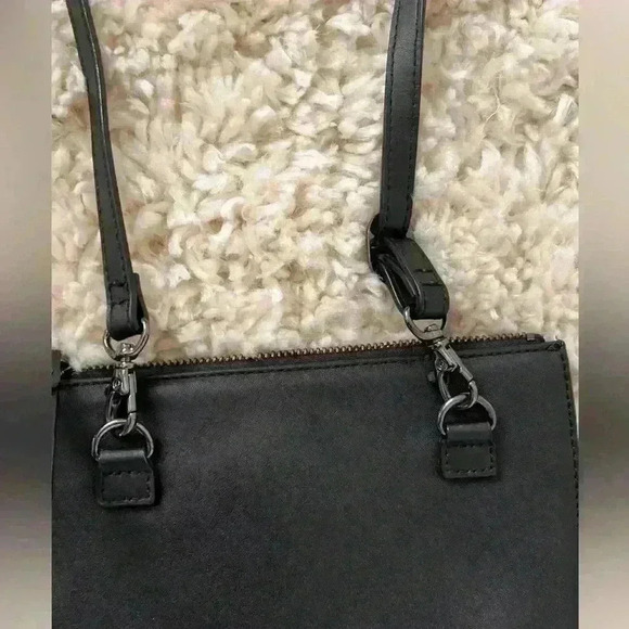 Lo & Sons multi way black leather bag. - Picture 6 of 15